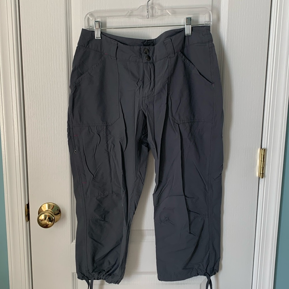 Patagonia gray capri length pant, 8